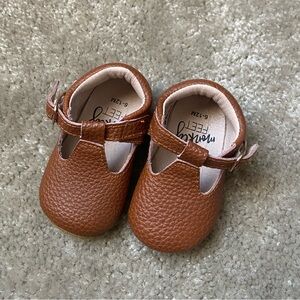 Monkey feet baby shoes